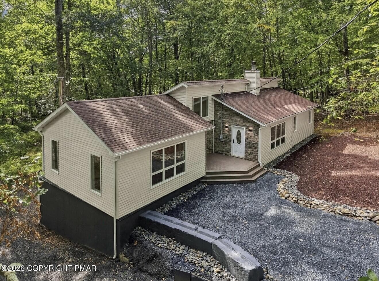 2110 Owl Pass Road, Bushkill, PA 18324