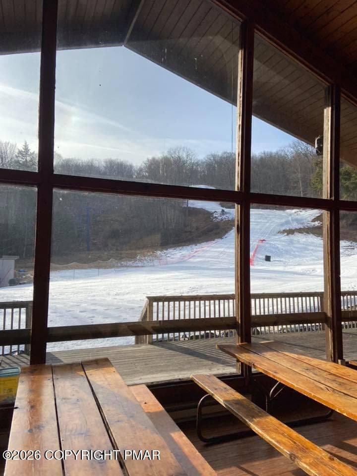6 - 211 Geese Court N, Bushkill, PA 18324