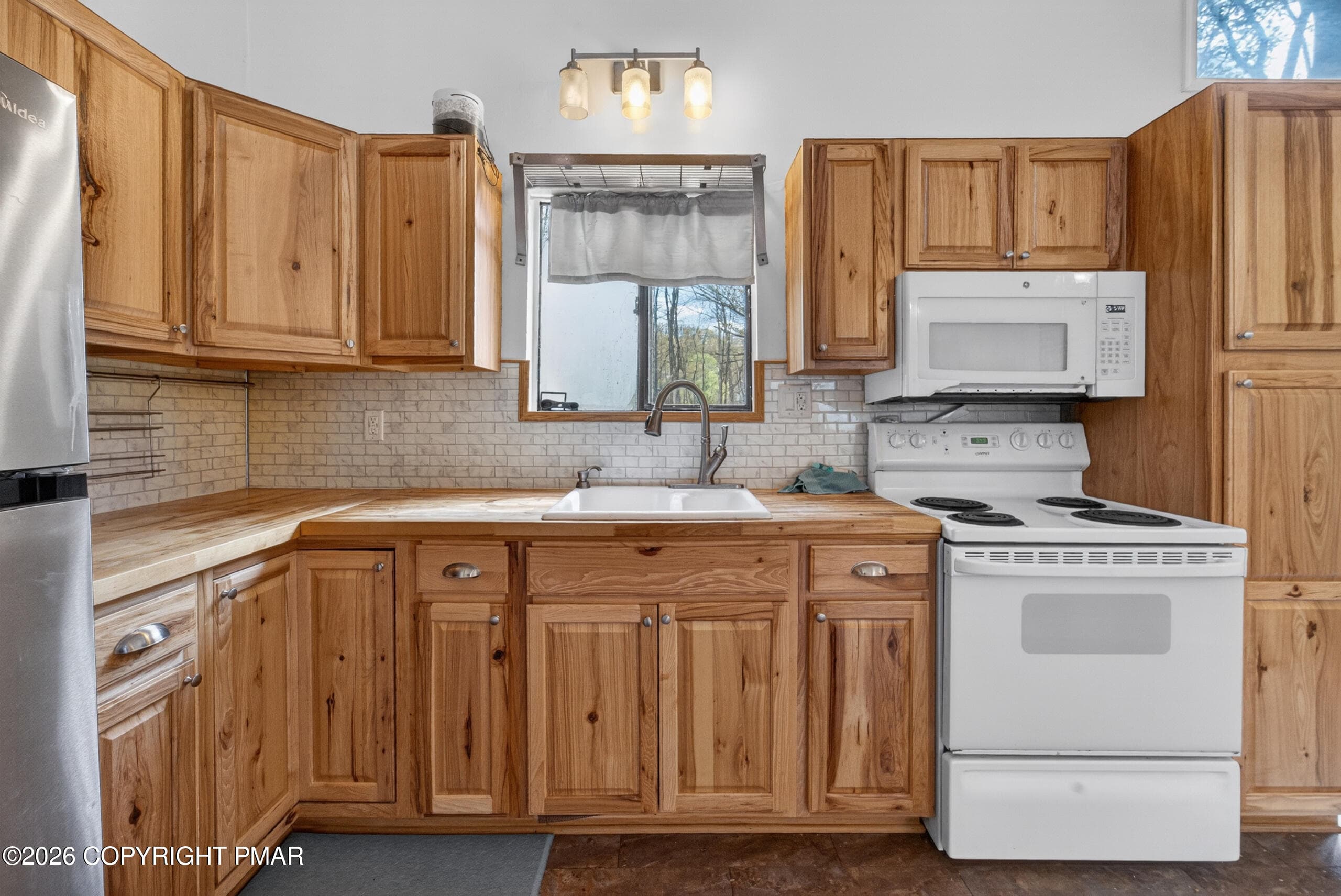Kitchen - 3152 Hamlet Drive, Tobyhanna, PA 18466