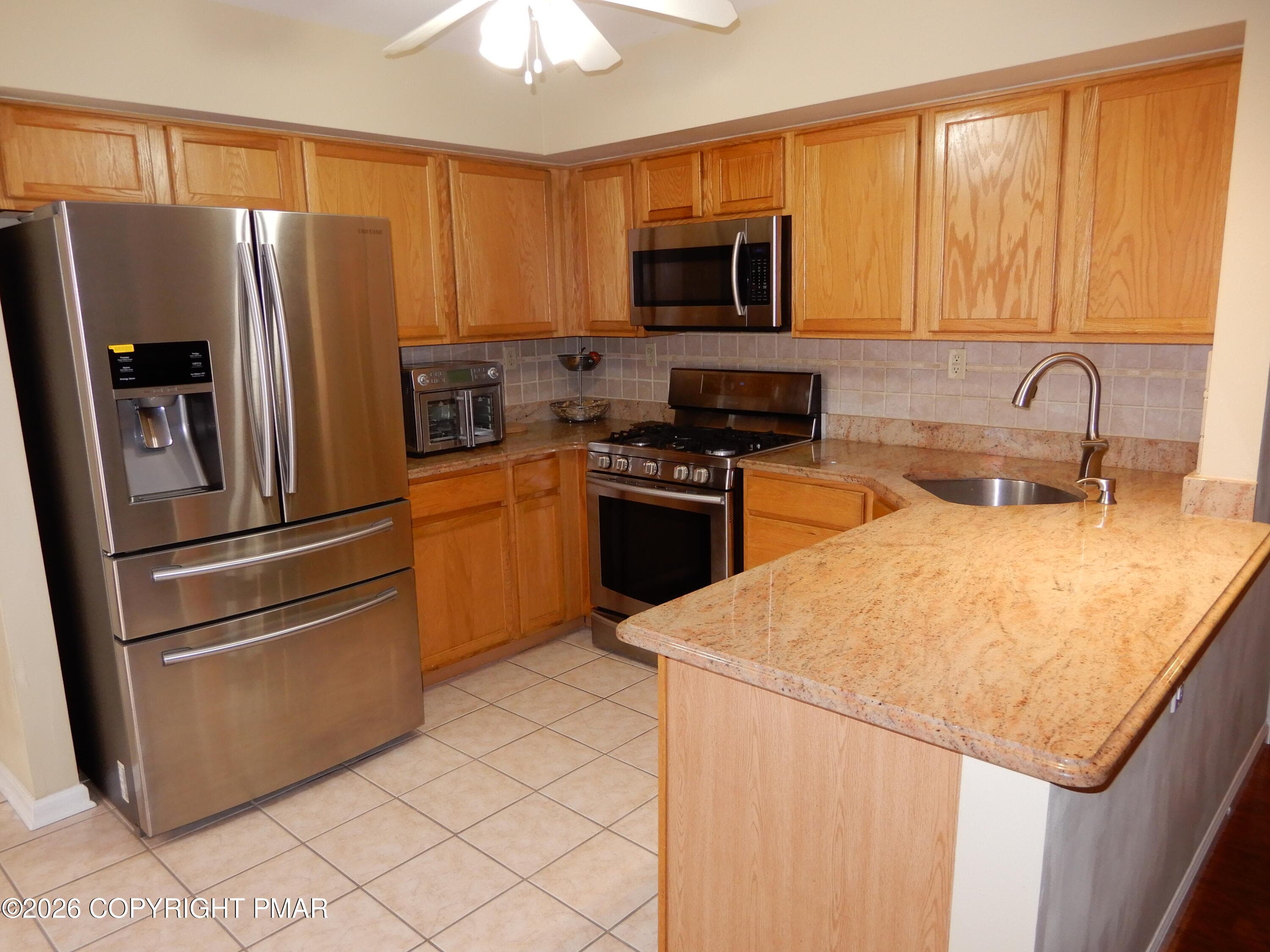 Kitchen - 236 Witness Tree Circle, East Stroudsburg, PA 18301