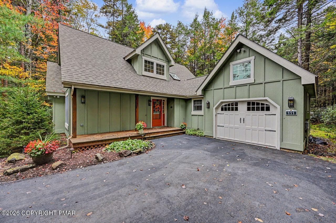 111 Halfmoon Road, Pocono Pines, PA 18350