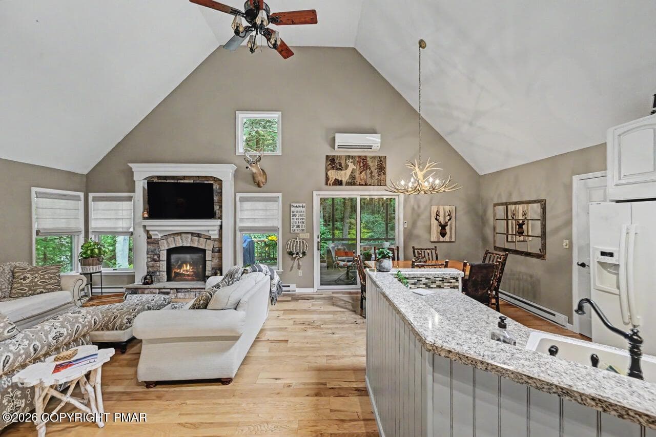 Living - 111 Halfmoon Road, Pocono Pines, PA 18350
