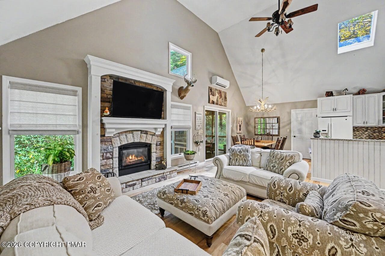 Living - 111 Halfmoon Road, Pocono Pines, PA 18350