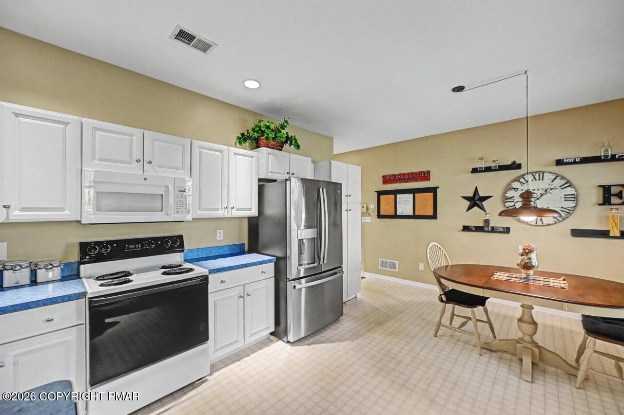 Kitchen - 127 Halfmoon Road, Pocono Pines, PA 18350