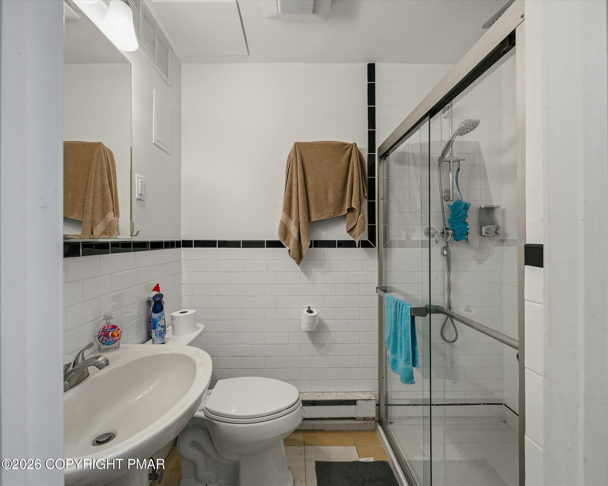 14-HomeView_Media-226_Squirrelwood_Ct - 226 Squirrelwood Court, Effort, PA 18330