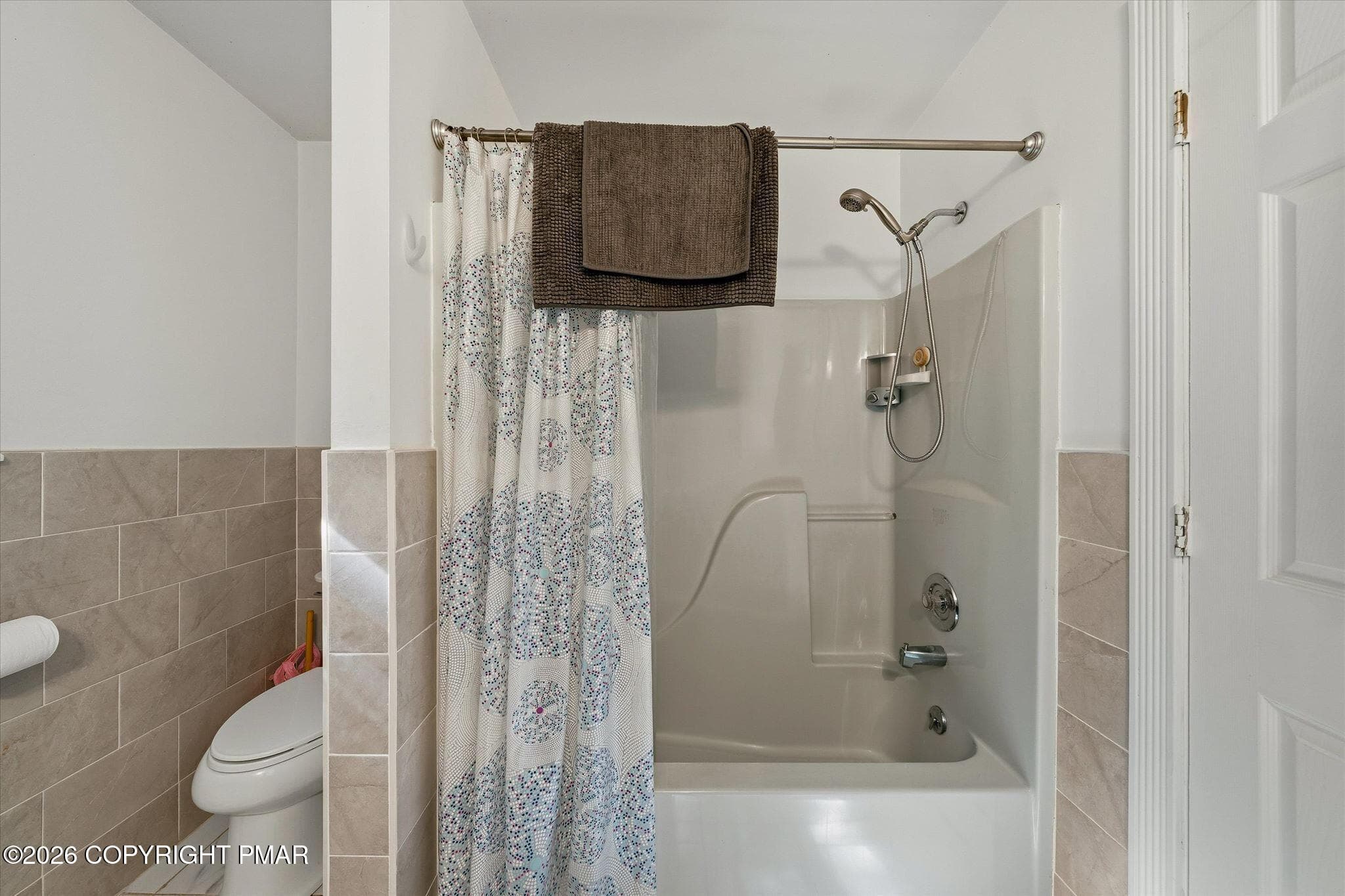 39-HomeView_Media-226_Squirrelwood_Ct - 226 Squirrelwood Court, Effort, PA 18330