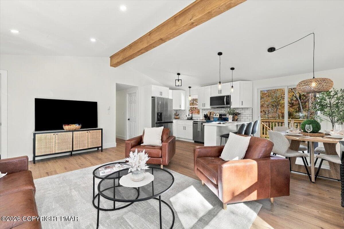 Living Room - 19 Oak Street, Mount Pocono, PA 18344
