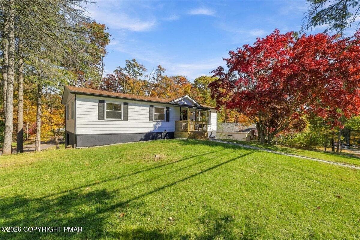 Side - 19 Oak Street, Mount Pocono, PA 18344
