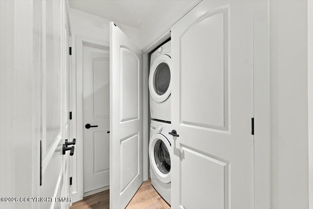 laundry - 2110 Owl Pass Road, Bushkill, PA 18324