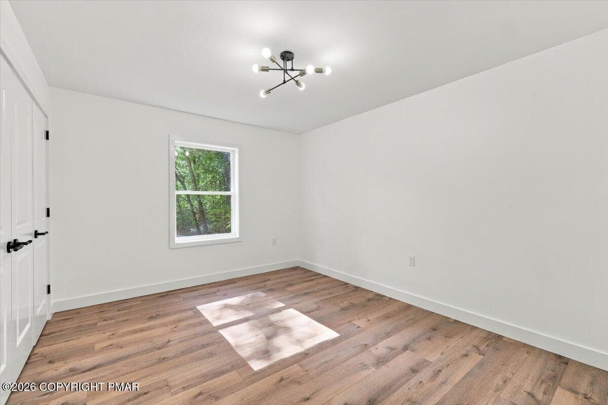 bed 3 - 2110 Owl Pass Road, Bushkill, PA 18324