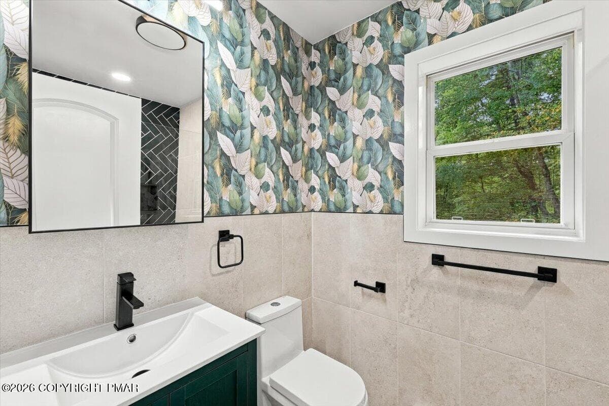 master bath - 2110 Owl Pass Road, Bushkill, PA 18324
