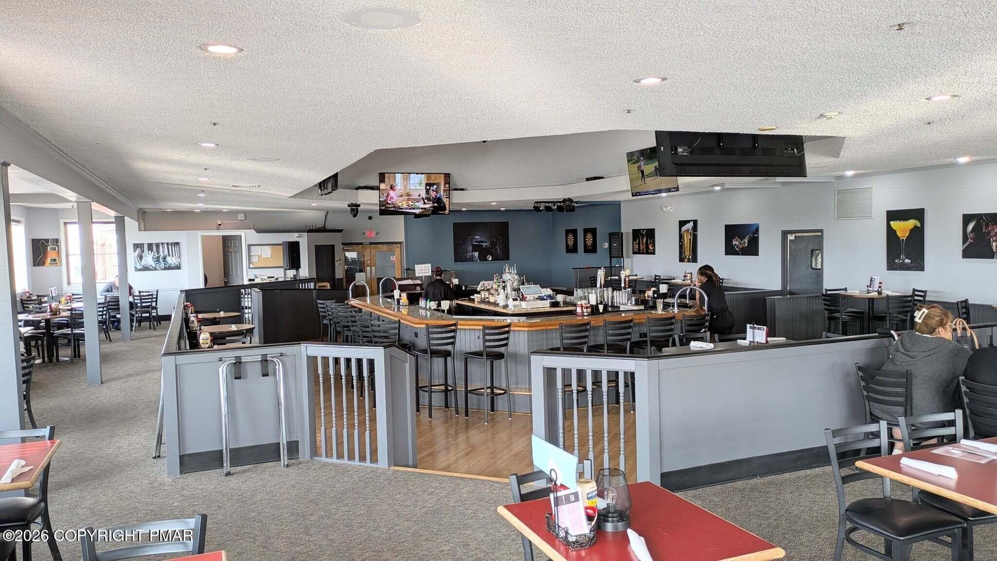 9 TOW Restaurant - 1125 Dorset Drive, Bushkill, PA 18324