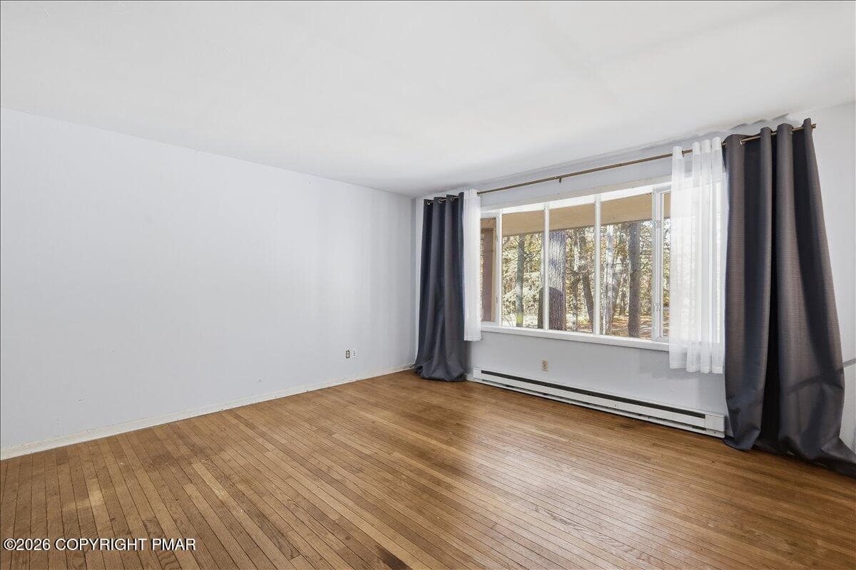 Living Room - 2106 Beech Lane, Tobyhanna, PA 18466