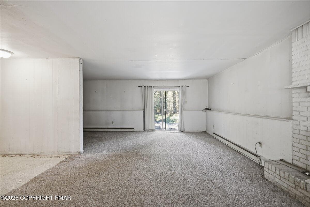 Family Room - 2106 Beech Lane, Tobyhanna, PA 18466