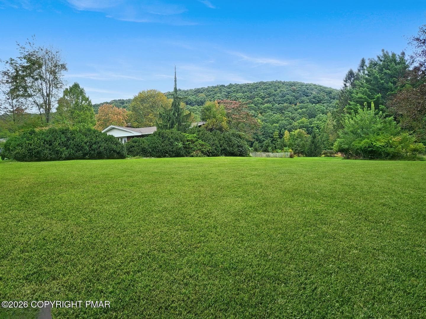 297 E Main Street Side Yard - 297 E Main Street, Tamaqua, PA 18252