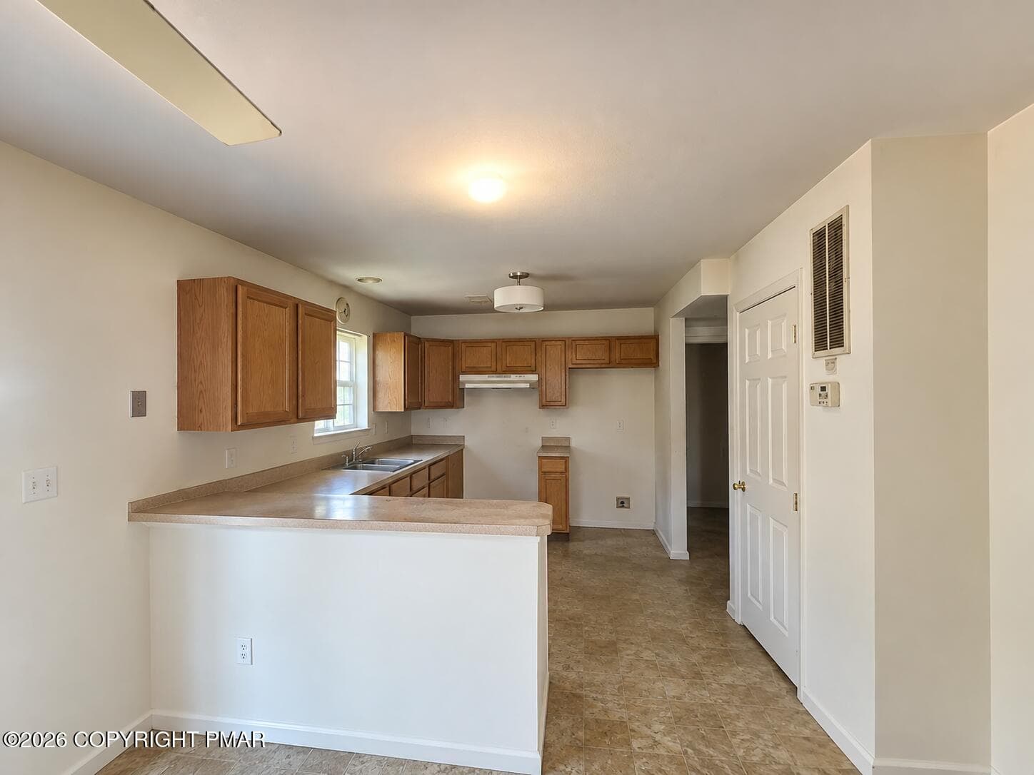 Kitchen - 179 Kensington Drive, Bushkill, PA 18324
