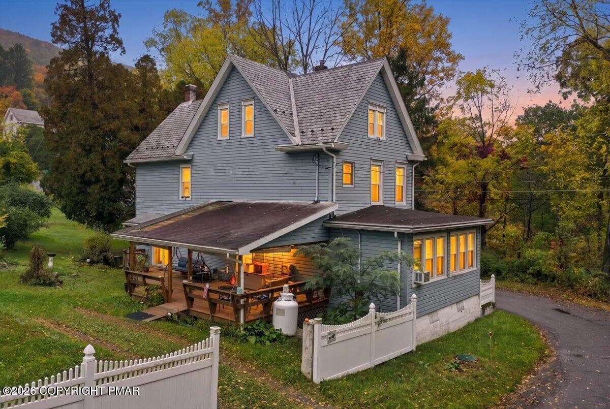 800 Carbon Avenue, Jim Thorpe, PA 18229