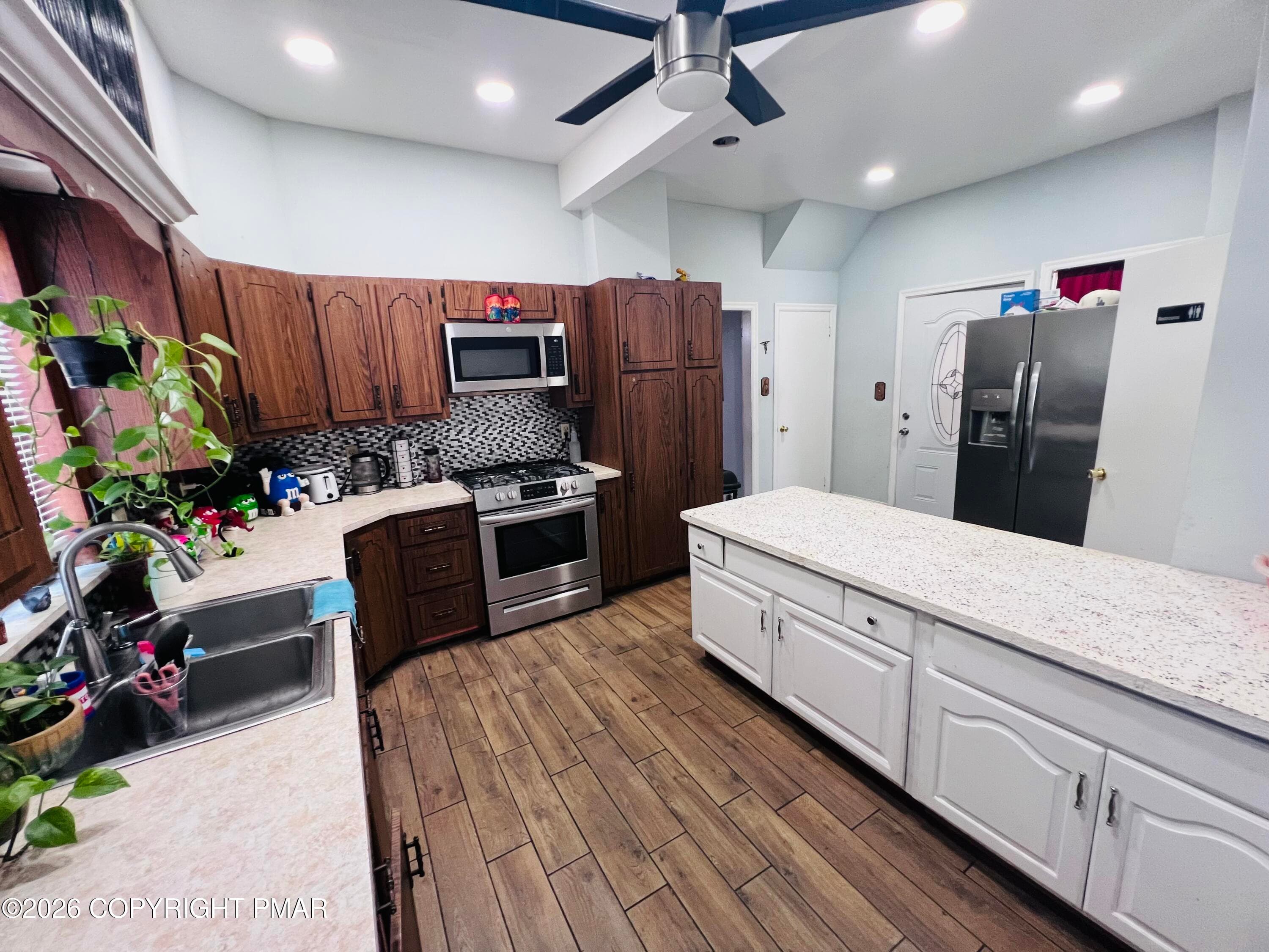 IMG_2625 - 302 Willow Street, Scranton, PA 18505