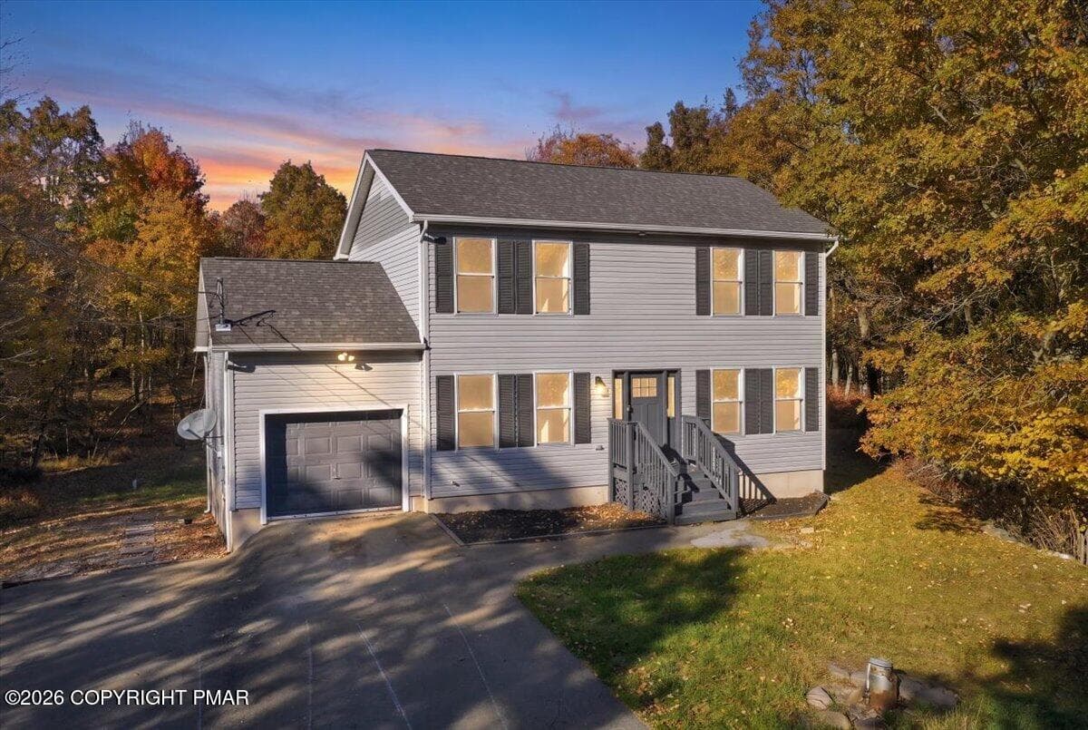 1291 Glade Drive, Long Pond, PA 18334