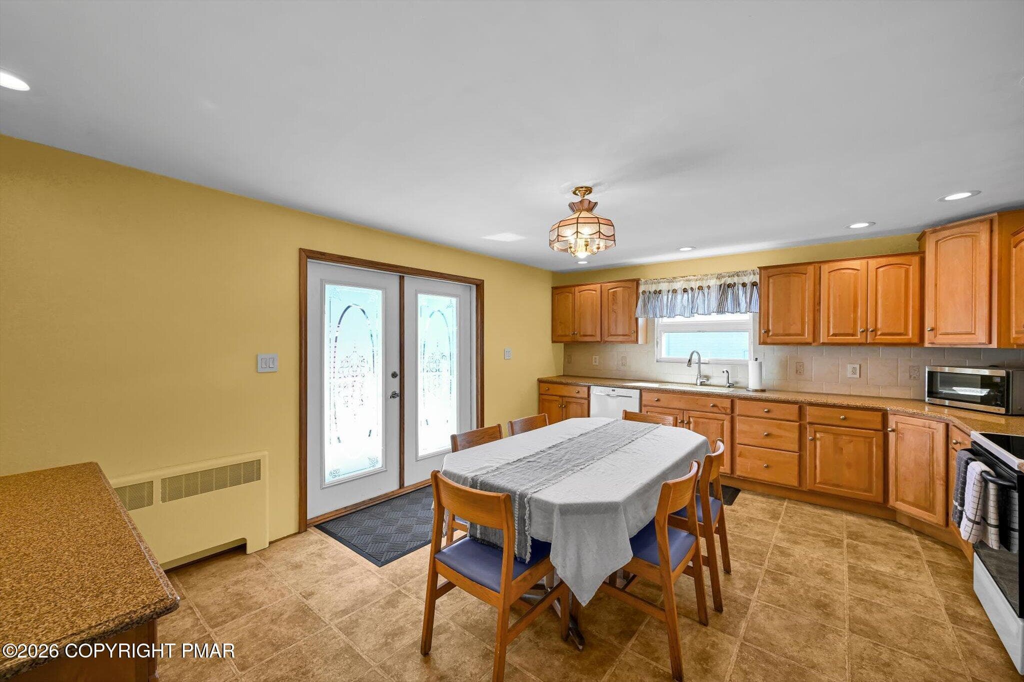 17-Eat In kitchen - 211 W Hazard Street, Summit Hill, PA 18250