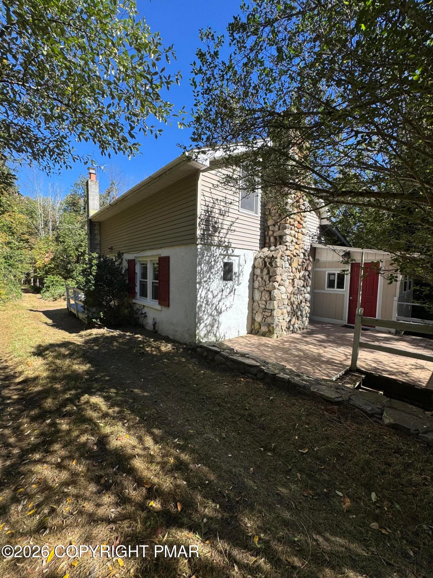 144 Farview Road, Dingmans Ferry, PA 18328