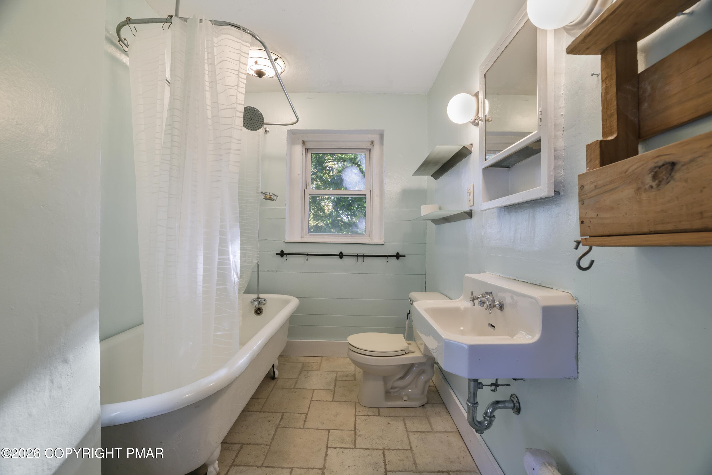 21-RBP56452 - 105 Squirrel Lane, Cresco, PA 18326