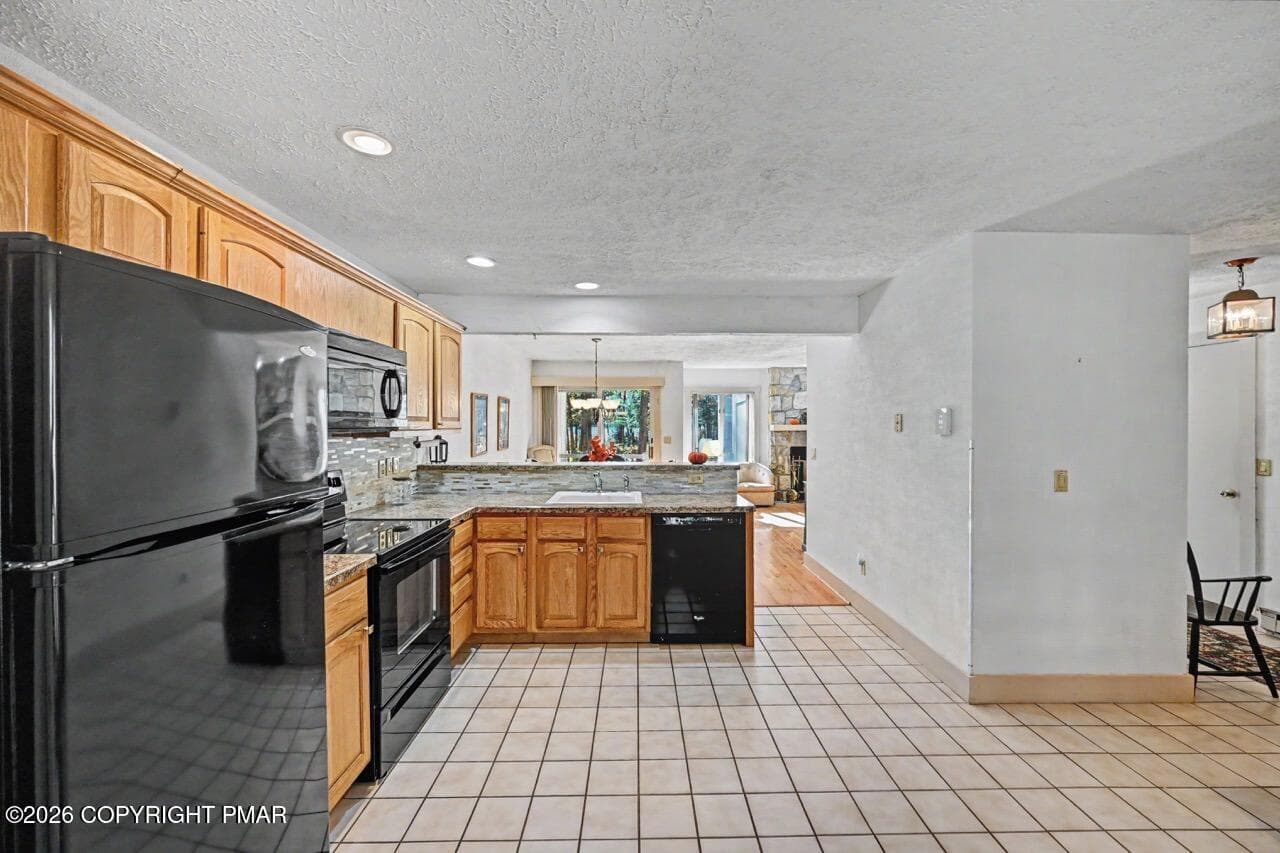 Kitchen - 1063 Crestwoods Drive, Pocono Pines, PA 18350