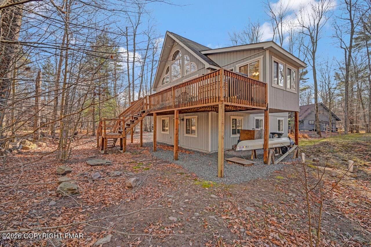 Spacious Deck - 1575 Evergreen Road, Pocono Pines, PA 18350