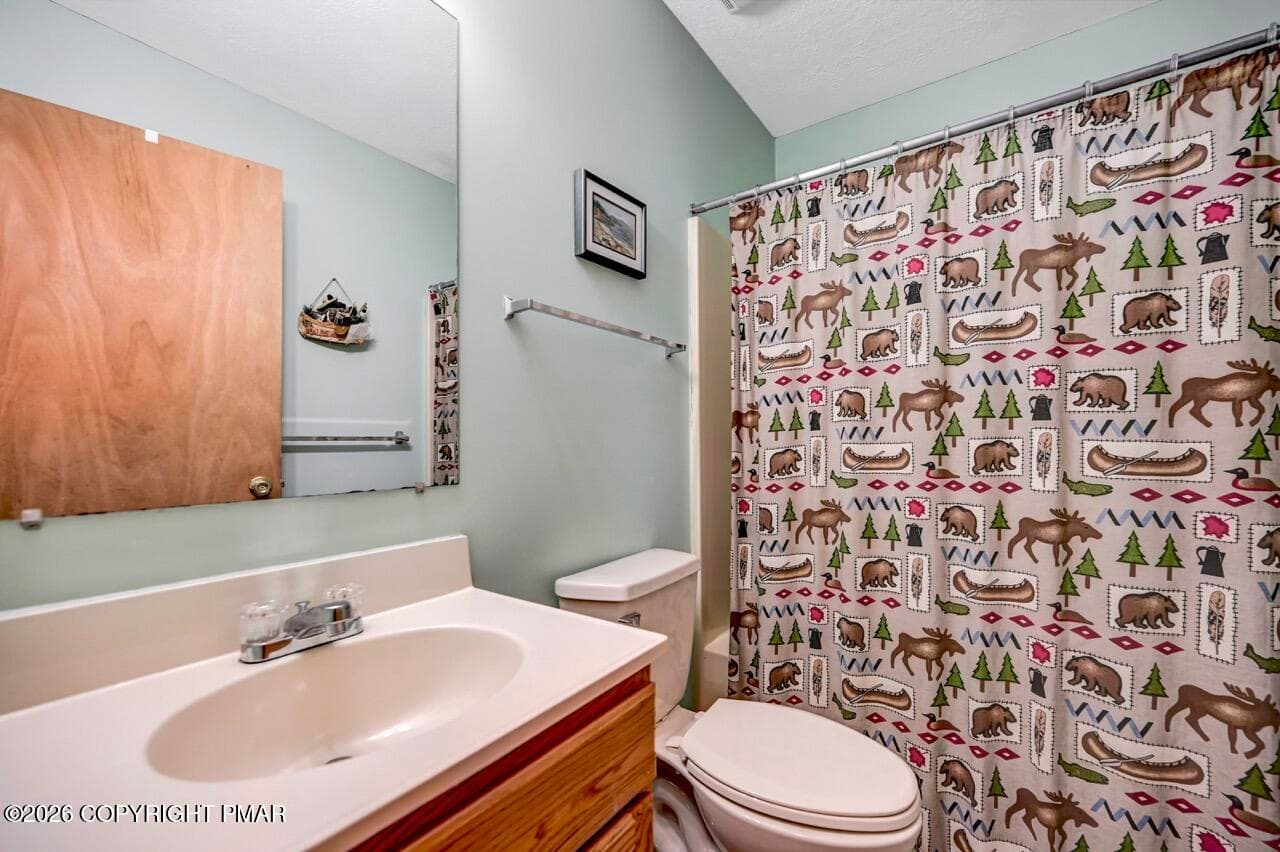 Main Bathroom - 1575 Evergreen Road, Pocono Pines, PA 18350