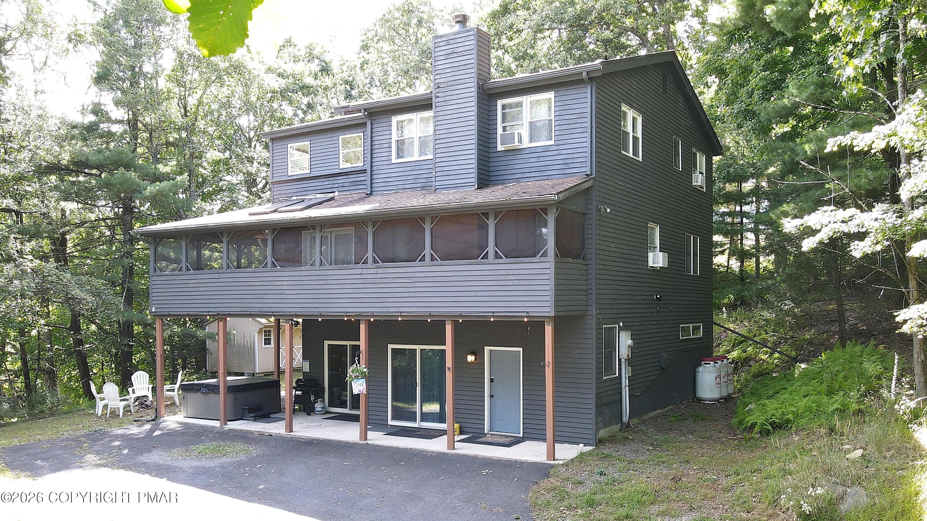 Front - 205 Lake Drive, Swiftwater, PA 18370
