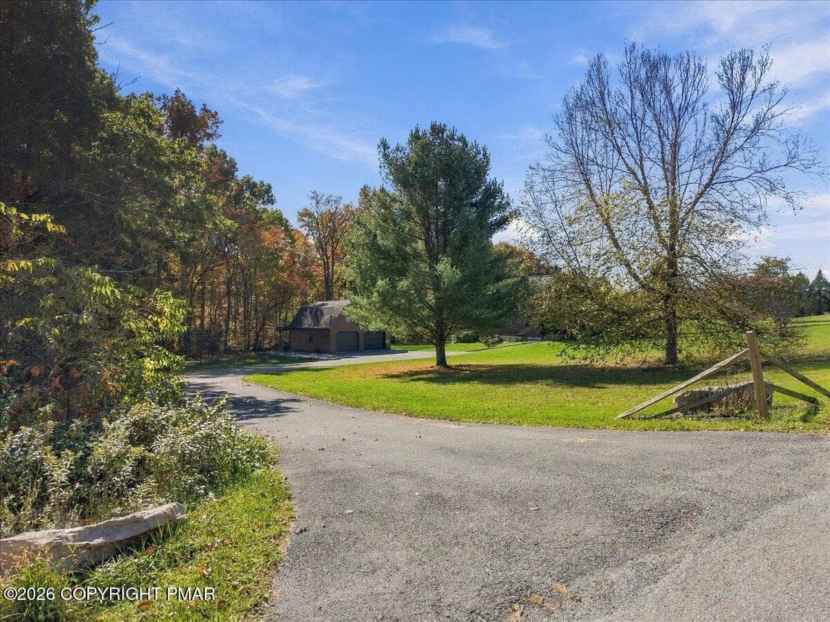 092-065_dji_fly_20261020_130436_0293_179 - 132 Lime Kiln Drive, Andreas, PA 18211