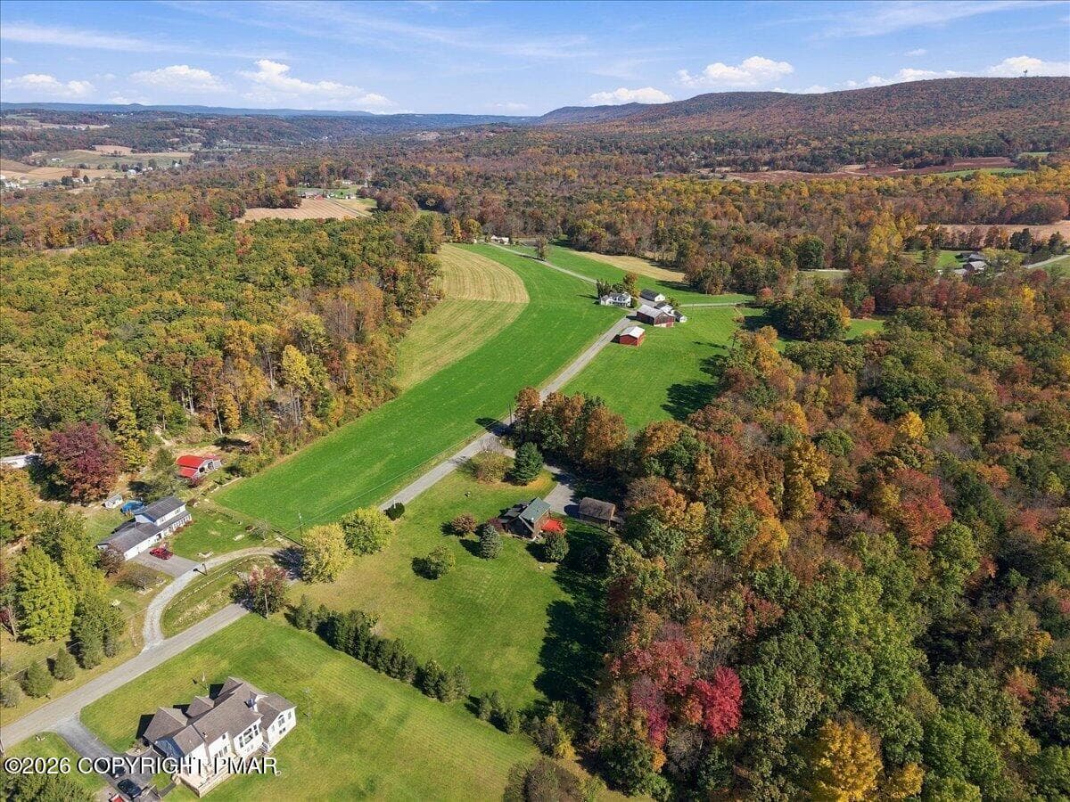 107-100_dji_fly_20261020_131338_0328_179 - 132 Lime Kiln Drive, Andreas, PA 18211