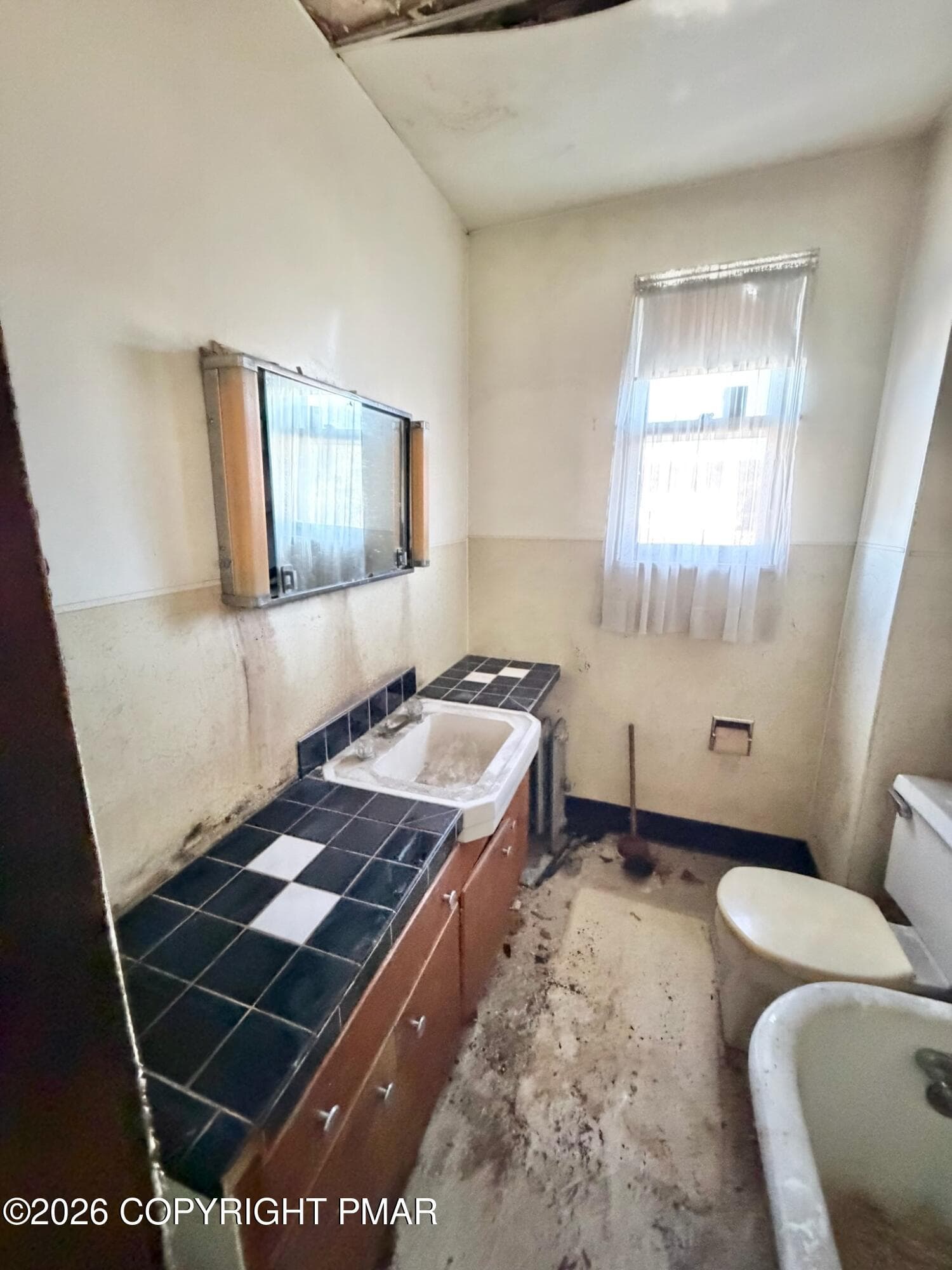 BathroomClean2 - 21 E Abbott Street, Lansford, PA 18232