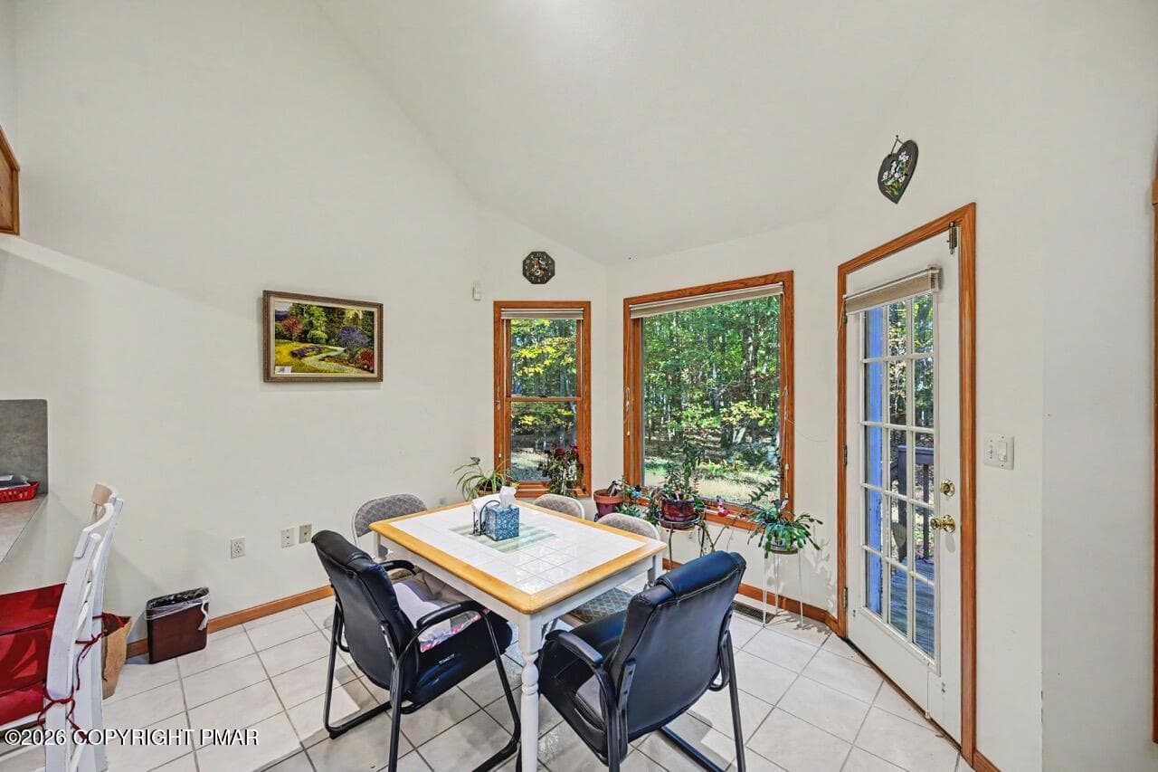 256 Pin Oak Rd 14 Large - 256 Pin Oak Road, Stroudsburg, PA 18360