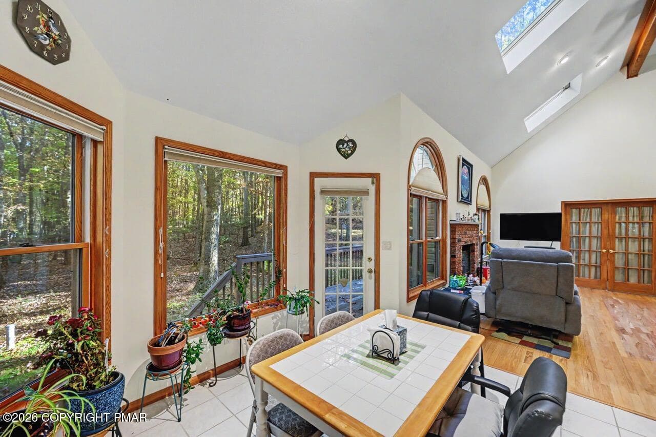 256 Pin Oak Rd 16 Large - 256 Pin Oak Road, Stroudsburg, PA 18360