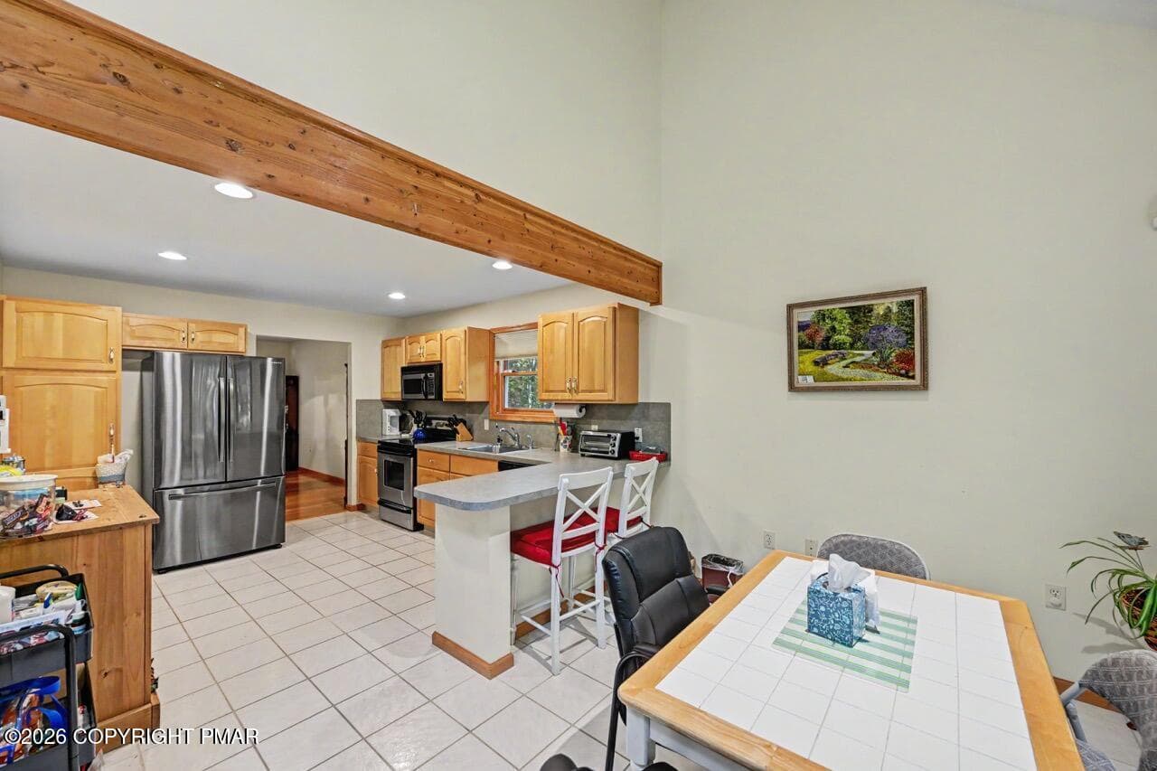 256 Pin Oak Rd 19 Large - 256 Pin Oak Road, Stroudsburg, PA 18360
