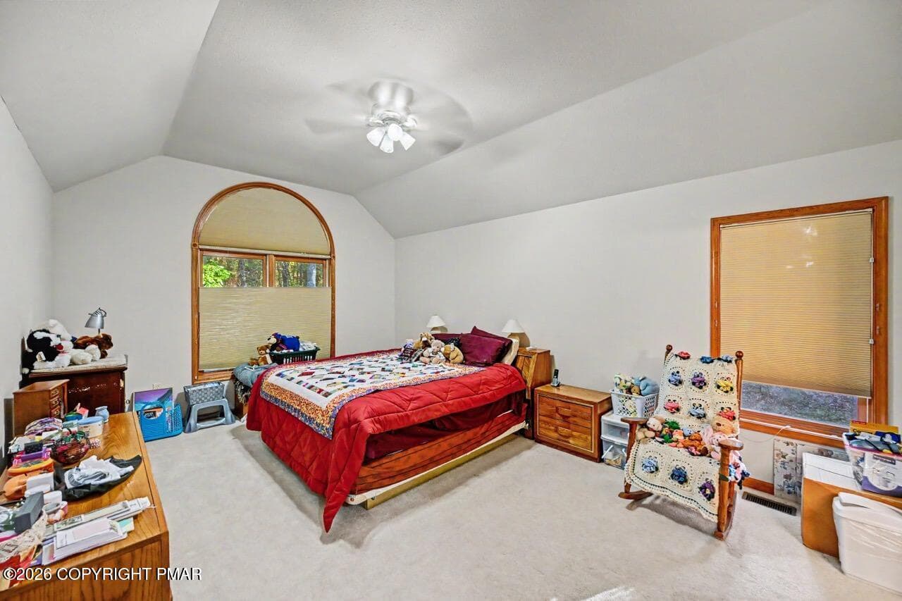 256 Pin Oak Rd 43 Large - 256 Pin Oak Road, Stroudsburg, PA 18360
