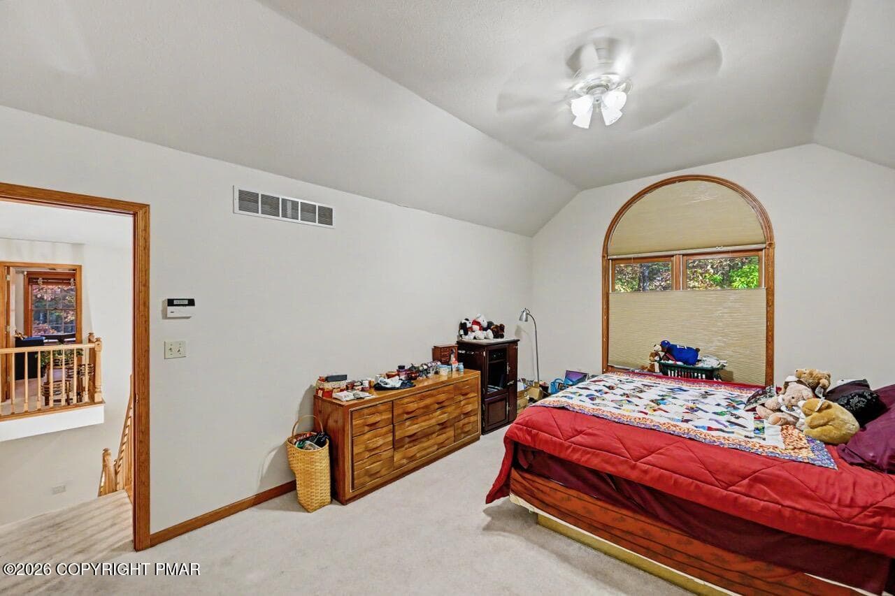 256 Pin Oak Rd 45 Large - 256 Pin Oak Road, Stroudsburg, PA 18360