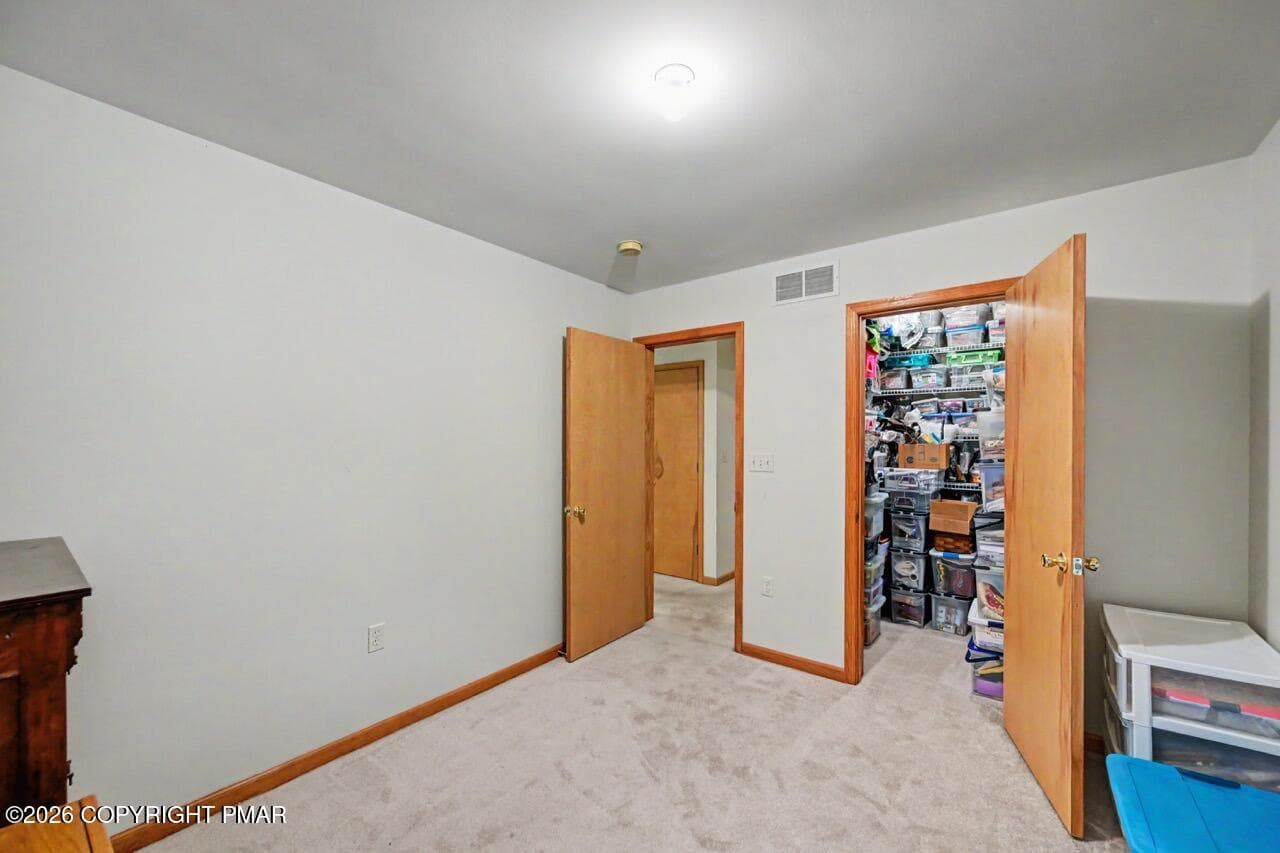 256 Pin Oak Rd 57 Large - 256 Pin Oak Road, Stroudsburg, PA 18360