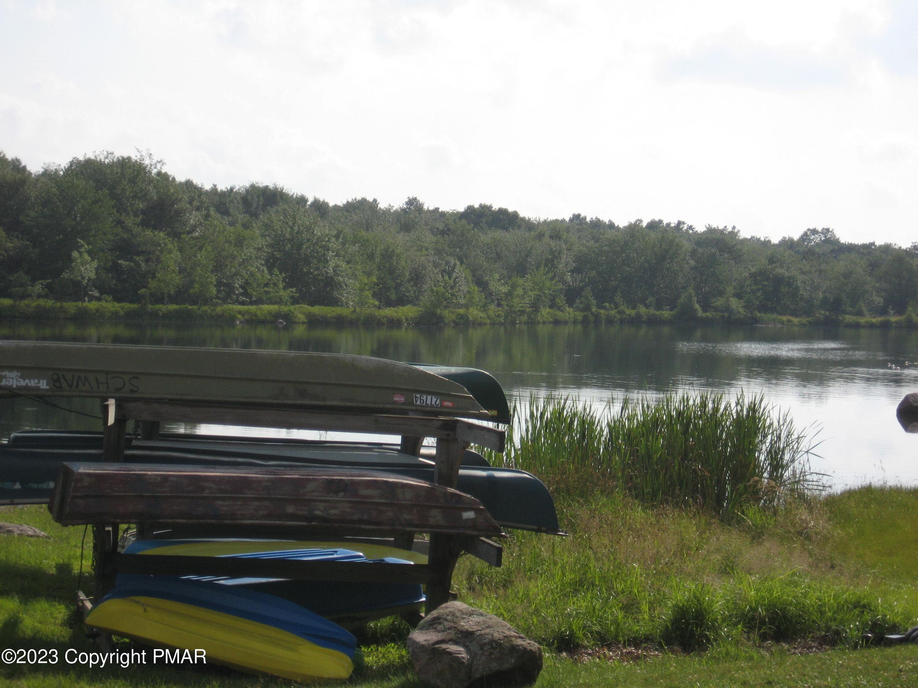 Twin Lake - NI429 Sekani Trail, Albrightsville, PA 18210, Albrightsville