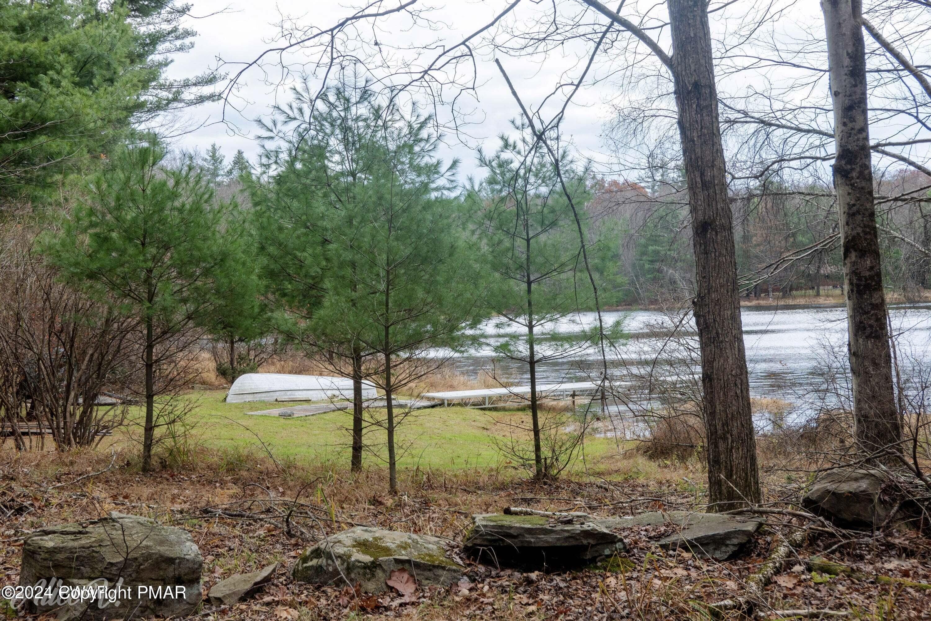 Hug 18 - Hidden Hollow, Hawley, PA 18428, Hawley