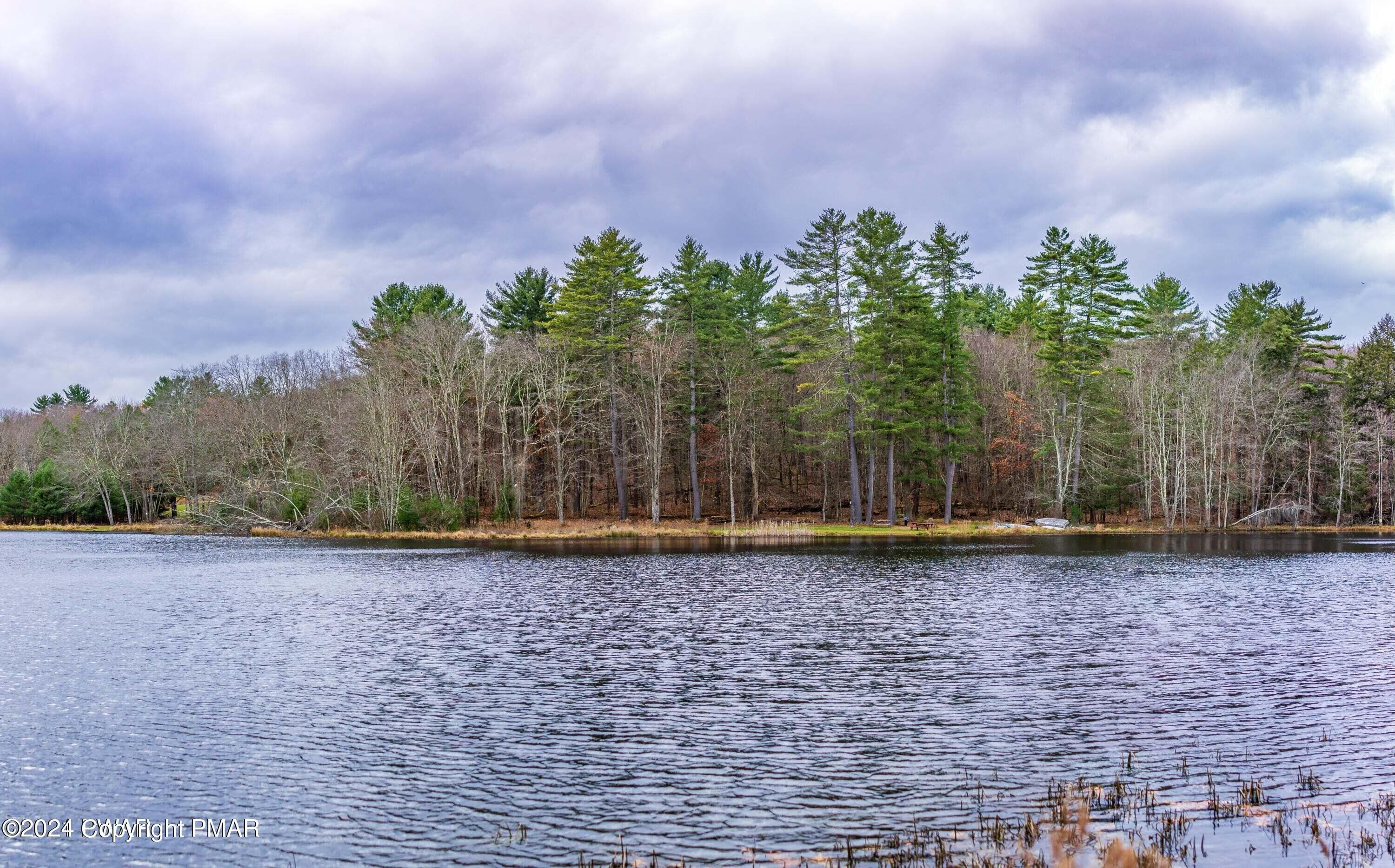 Hug 23 - Hidden Hollow, Hawley, PA 18428, Hawley