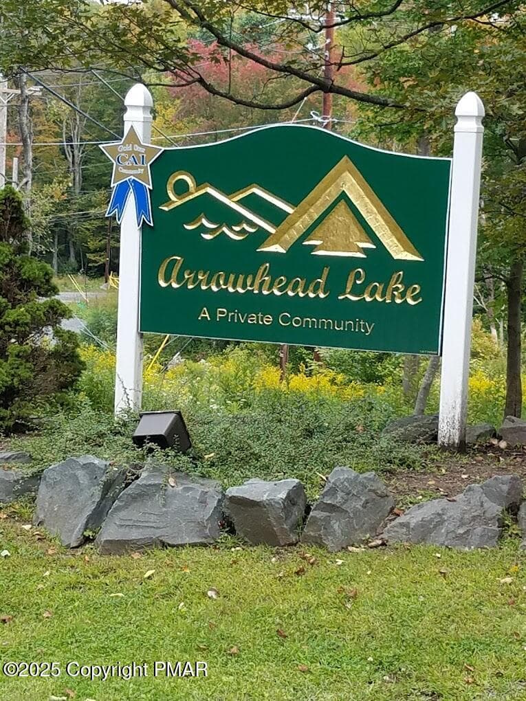 Wyalusing Ct 11, Pocono Lake, PA 18347