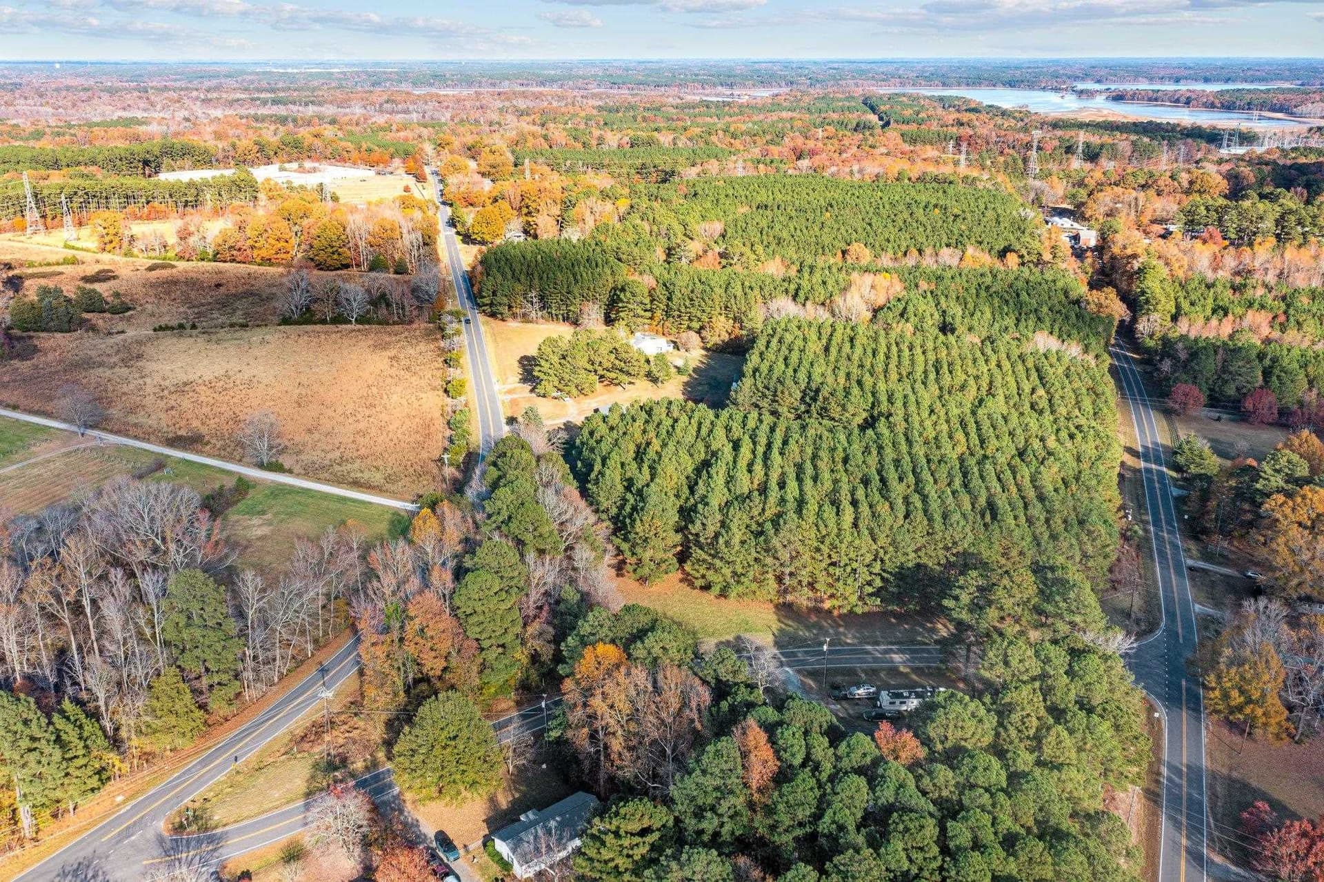 Photo 2 - 3216 Hamlin Road, Durham, NC 27704