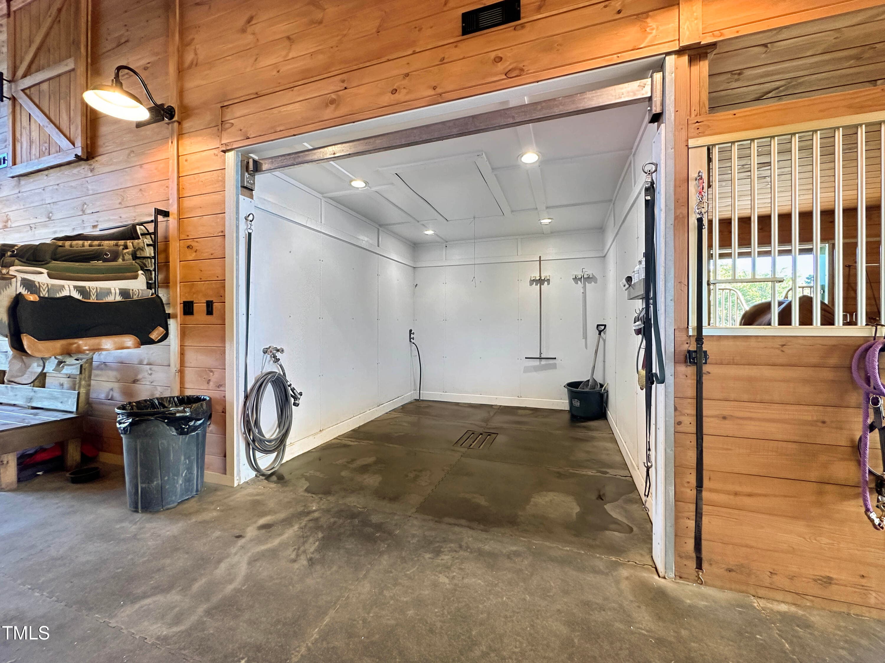 Horse Barn Wash Down - 8589 Mcghees Mill Road, Semora, NC 27343