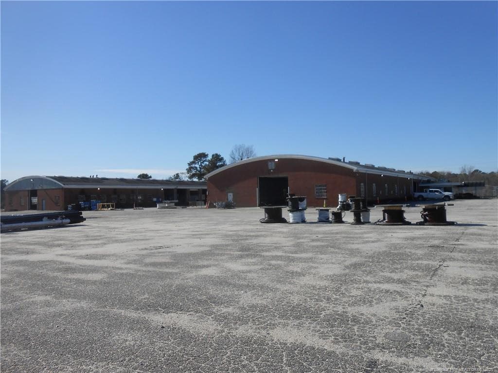 East Side - 3500 E Elizabethtown Road, Lumberton, NC 28358
