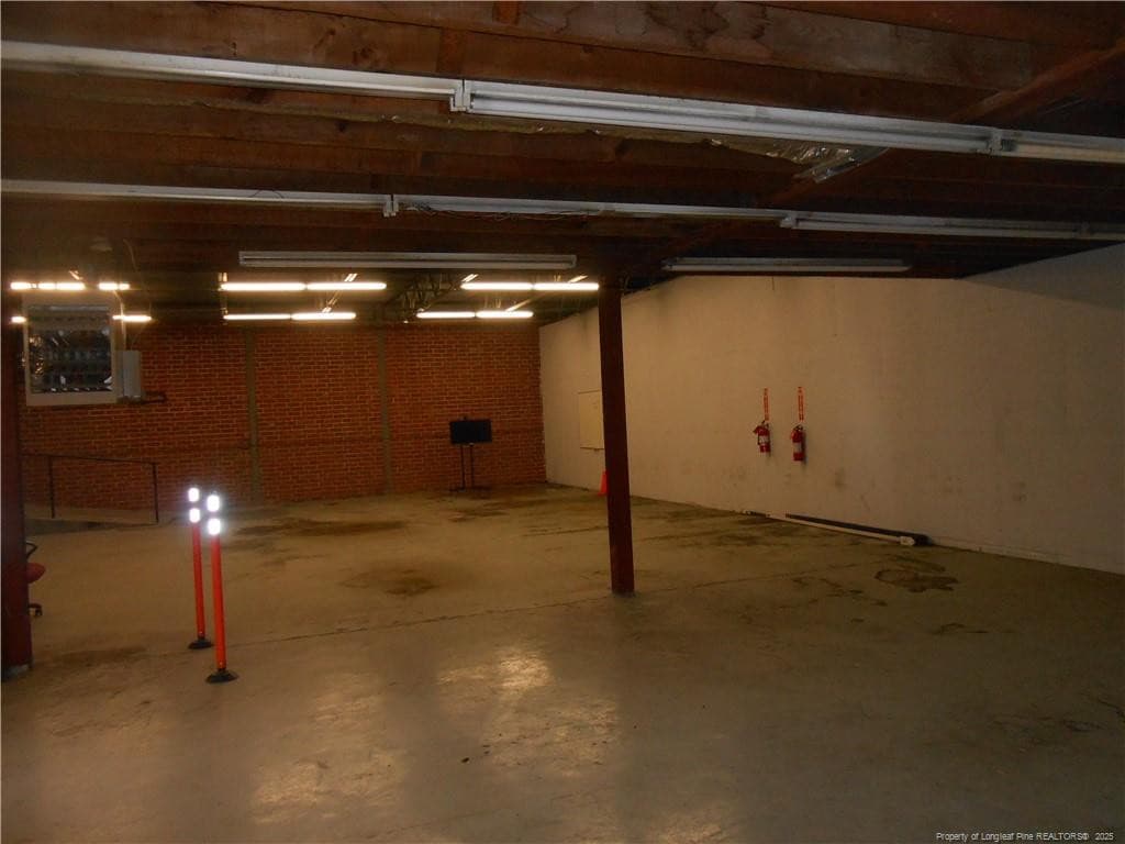 Front Bldg./Storage - 3500 E Elizabethtown Road, Lumberton, NC 28358