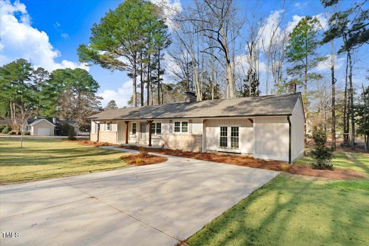 02-210 S General Lee Ave-2 - 210 S General Lee Avenue, Dunn, NC 28334