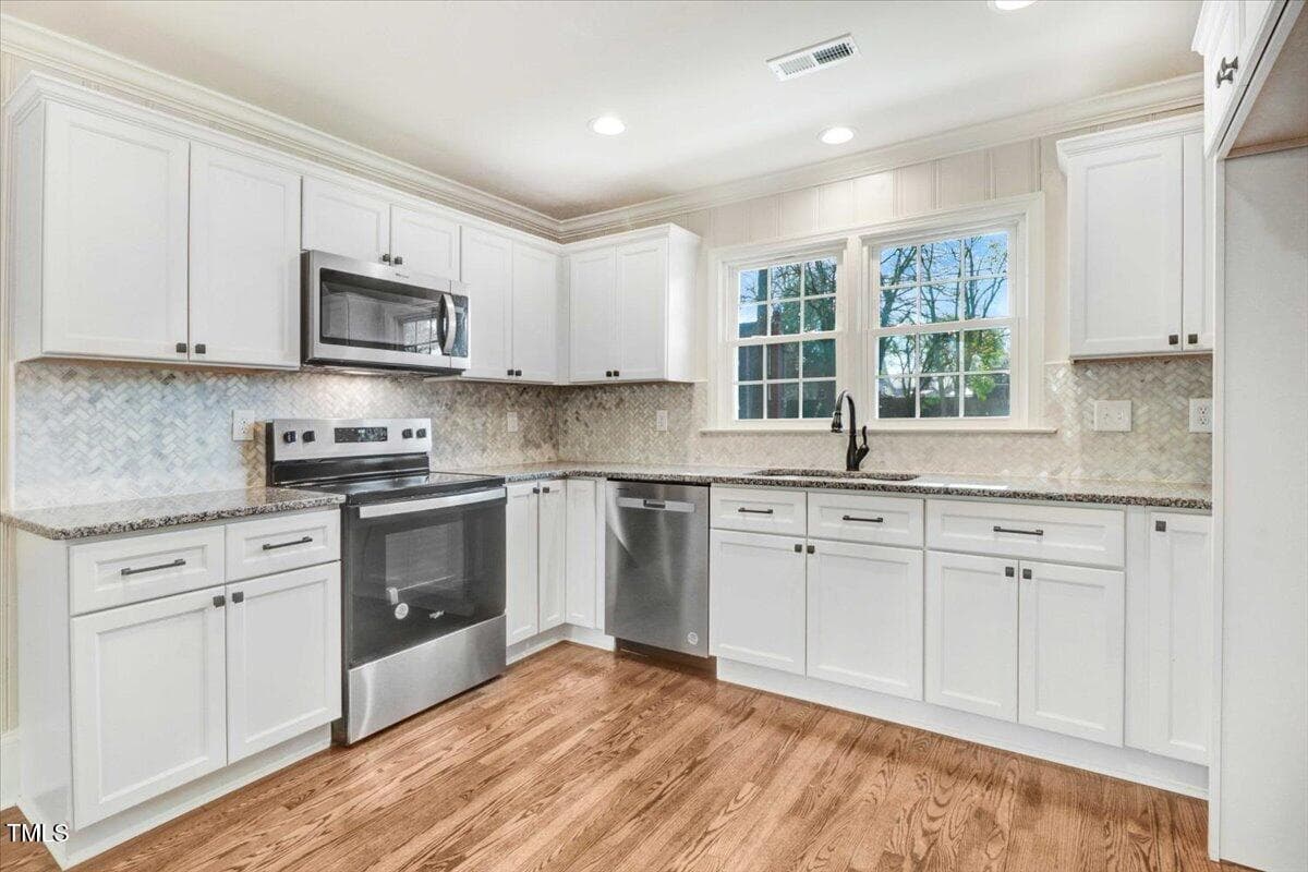 15-210 S General Lee Ave-15 - 210 S General Lee Avenue, Dunn, NC 28334