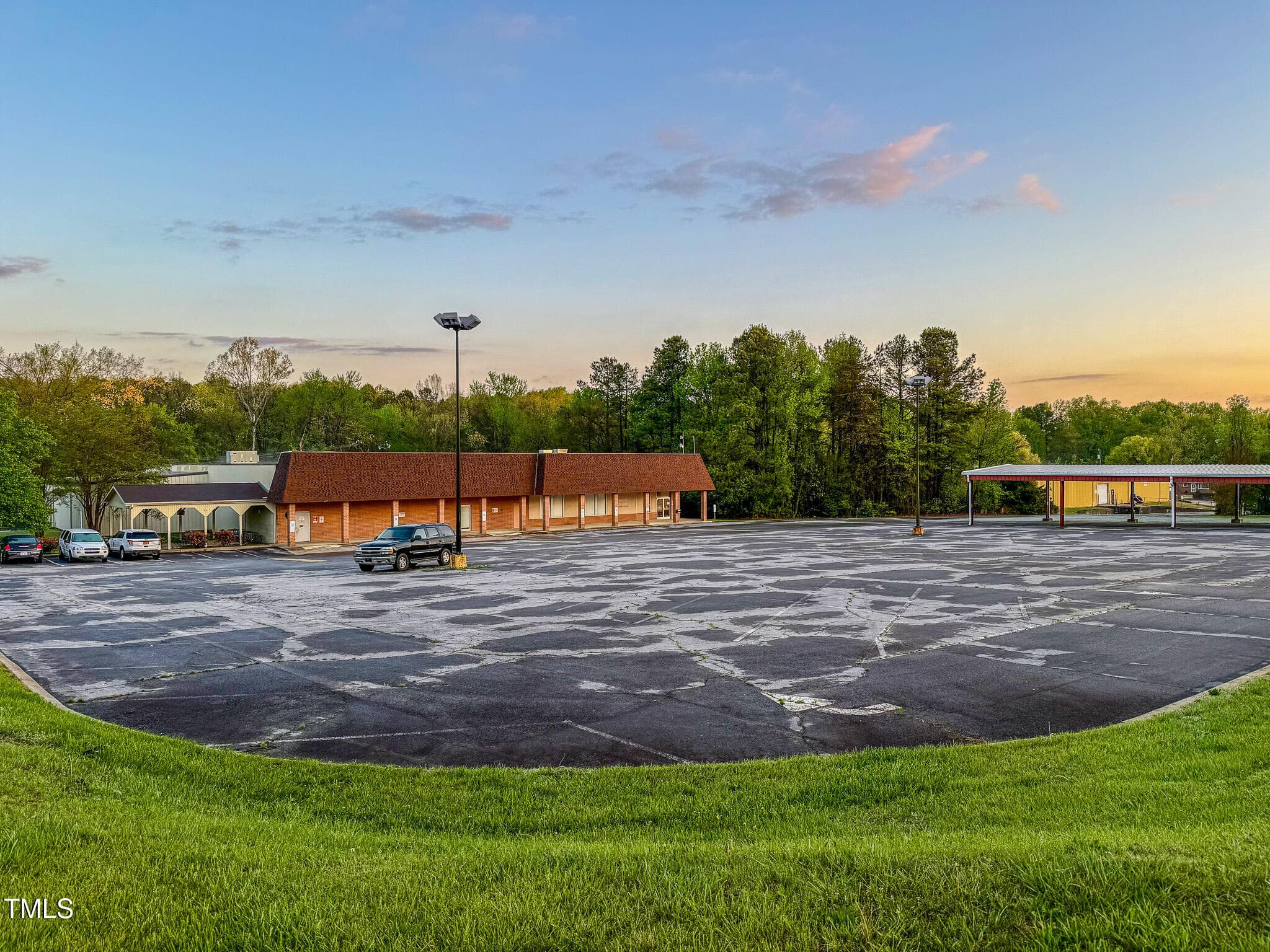 IMG_1511 - 601 N Madison Boulevard, Roxboro, NC 27573